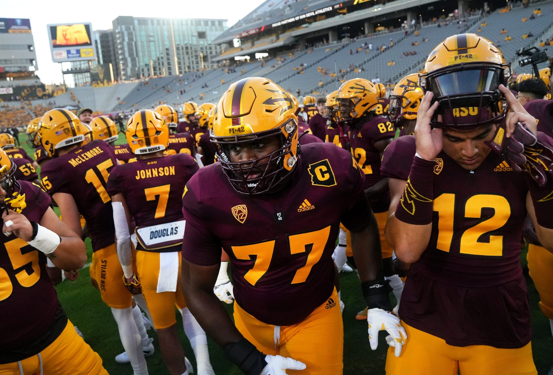 Top 10 Offensive Linemen Transfers 2023: LaDarius Henderson, Kyle Hergel Set To Make an Instant Impact