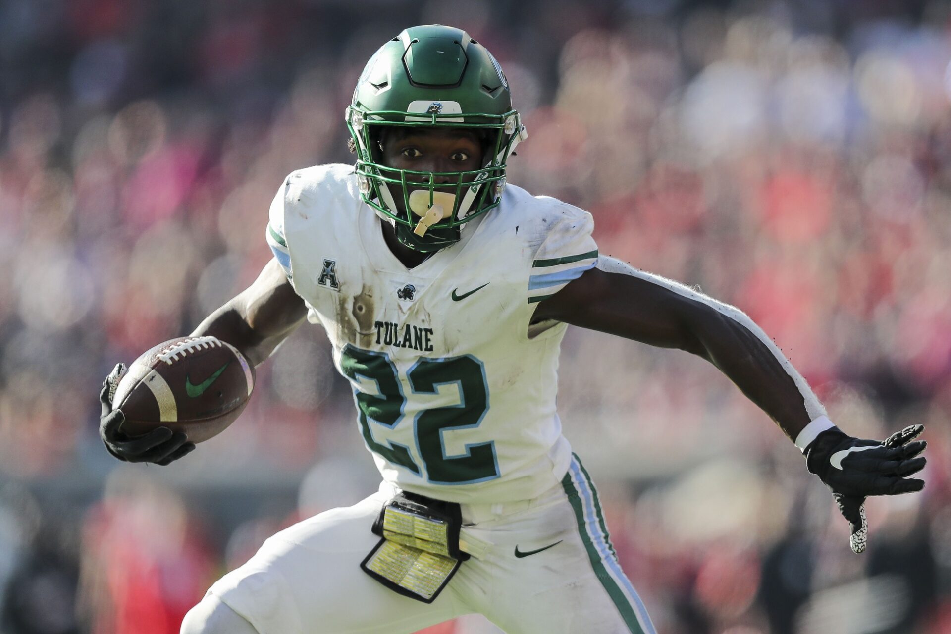 Tyjae Spears runs for a touchdown against the Cincinnati Bearcats.