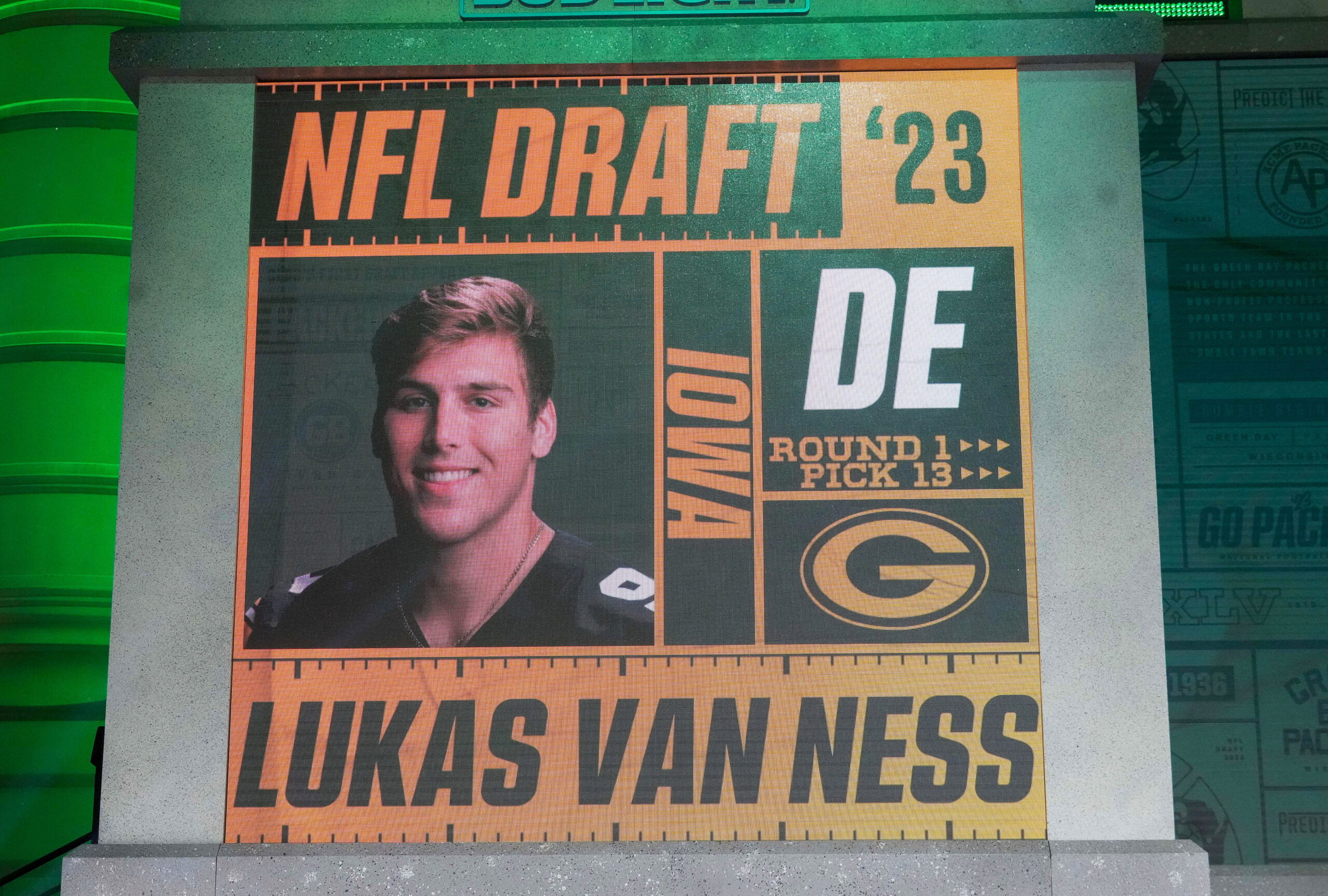 How NFL Network's Charles Davis feels about the 13th overall NFL draft  pick, Iowa's Lukas Van Ness