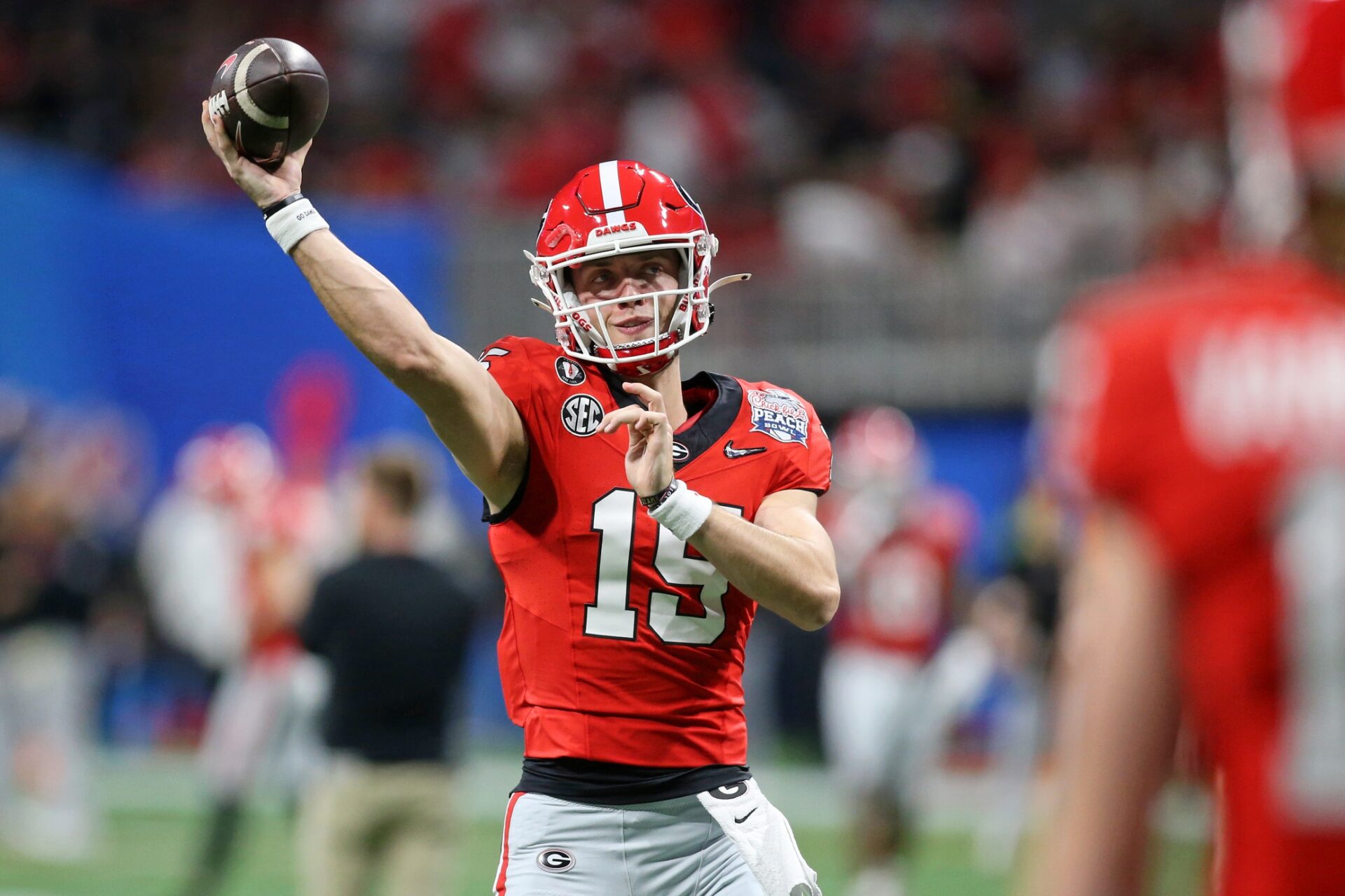 Georgia QB Carson Beck (15) throws during the national championship.