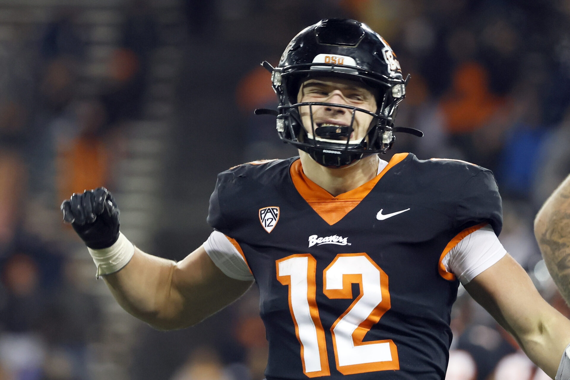 What is the Paul Hornung Award and who has won it previously?
