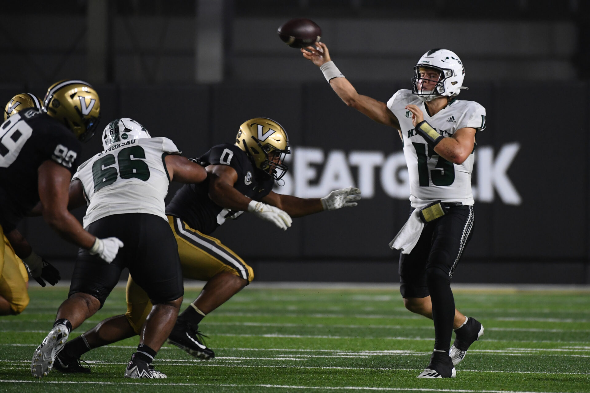 Brayden Schager leads college football's passing yard leaders in 2023
