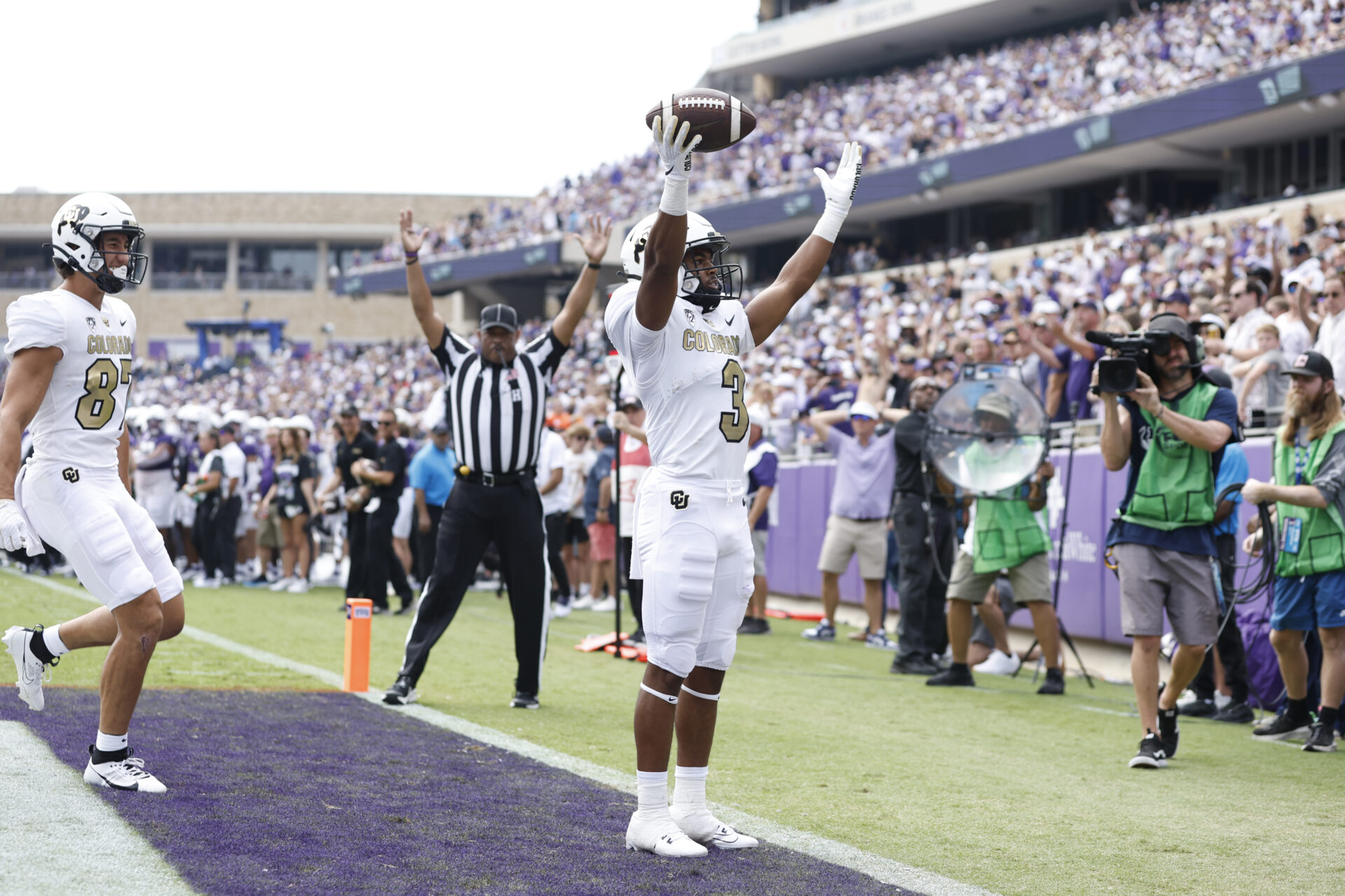 Dylan Edwards and the Colorado Buffaloes dominate the Week 1 College Football Team of the Week