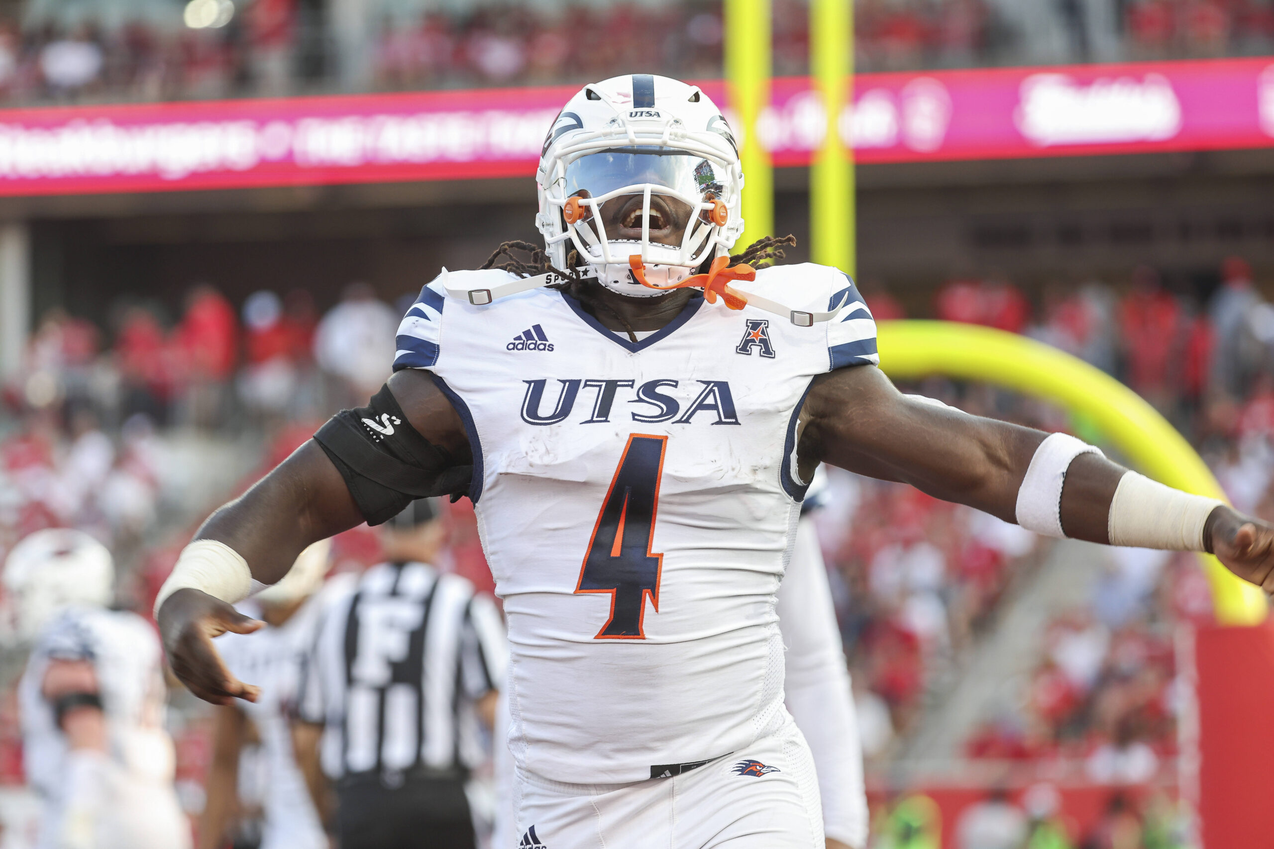 Army vs. UTSA odds, line, spread, time: 2023 college football