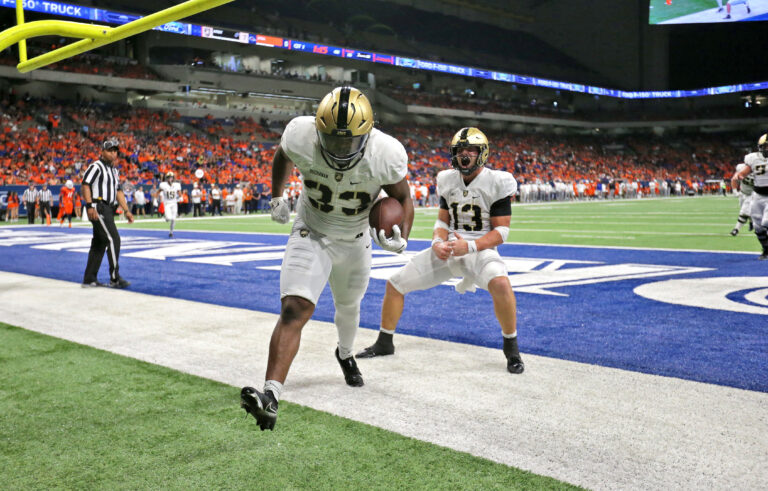 Army Black Knights Best UTSA with Dominant Offense, Win Hard-Fought Matchup, 37-29