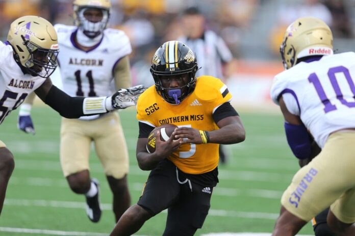 We've got a Sun Belt showdown for Thursday night college football. Step this way for the latest odds, DFS picks, and a Louisiana vs. Southern Miss prediction.