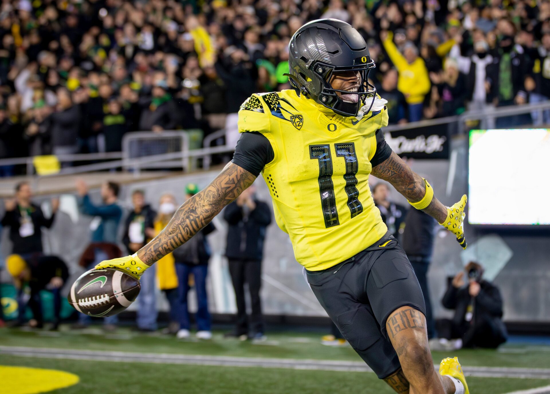 College football's fastest ball carriers of Week 11 include a ridiculous showing from Oregon WR Troy Franklin who continues to turn heads in 2023.