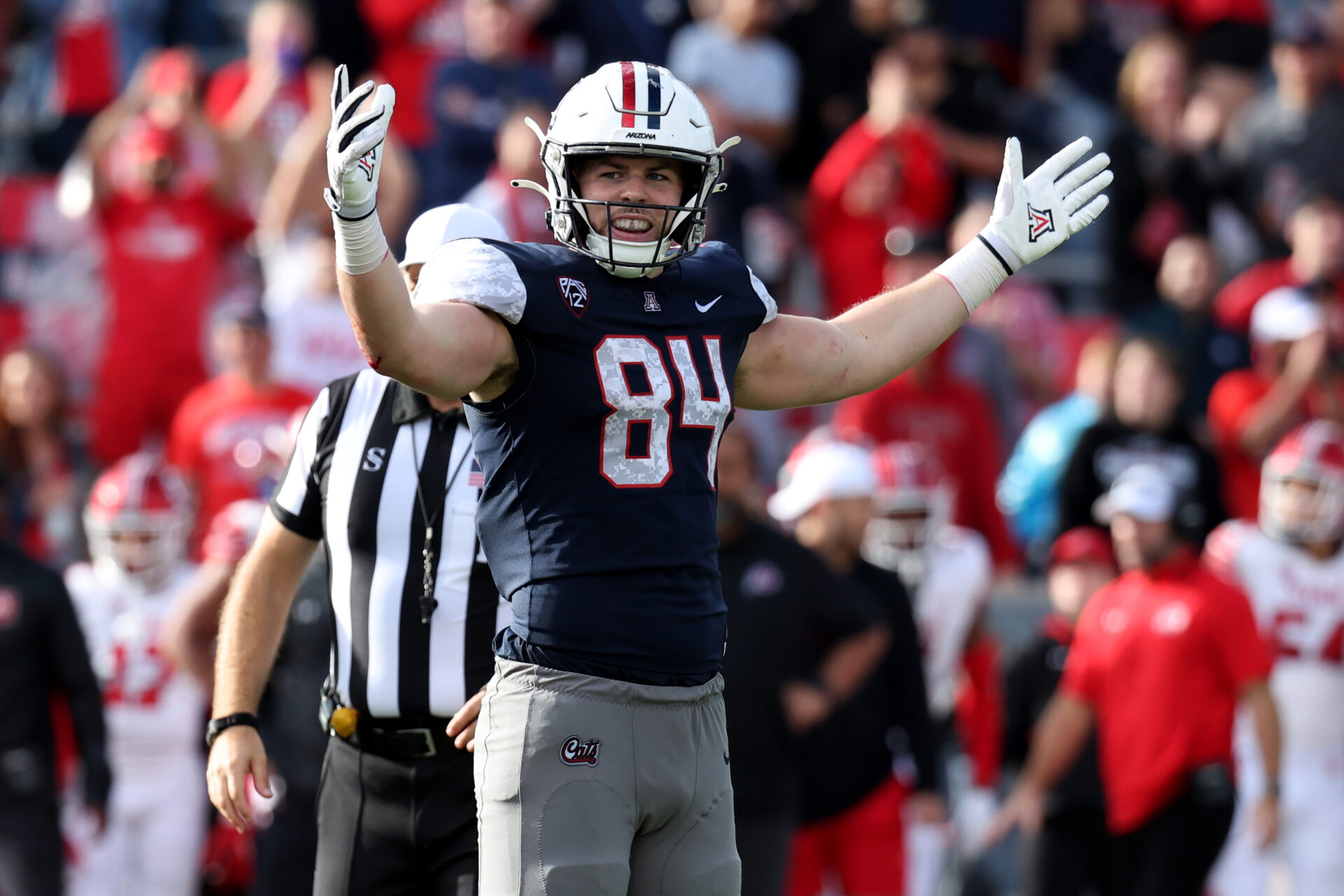 The Washington Huskies will face either the Oregon Ducks or Arizona Wildcats in the conference title game. See the Pac-12 Championship scenarios here.