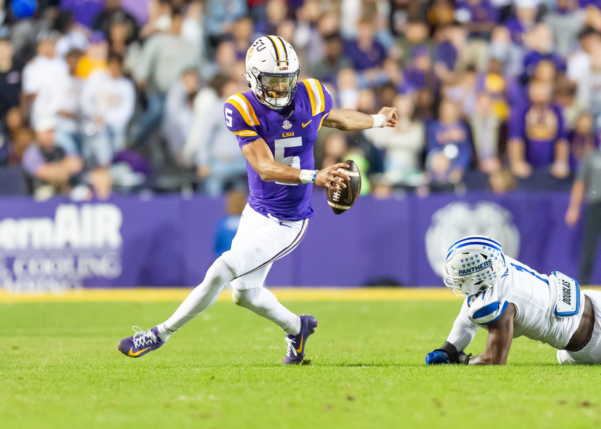 Departing Week 12 of the college football season, who leads the 2023 Heisman odds watch? Bo Nix, Jayden Daniels, and Michael Penix Jr. may be the finalists.