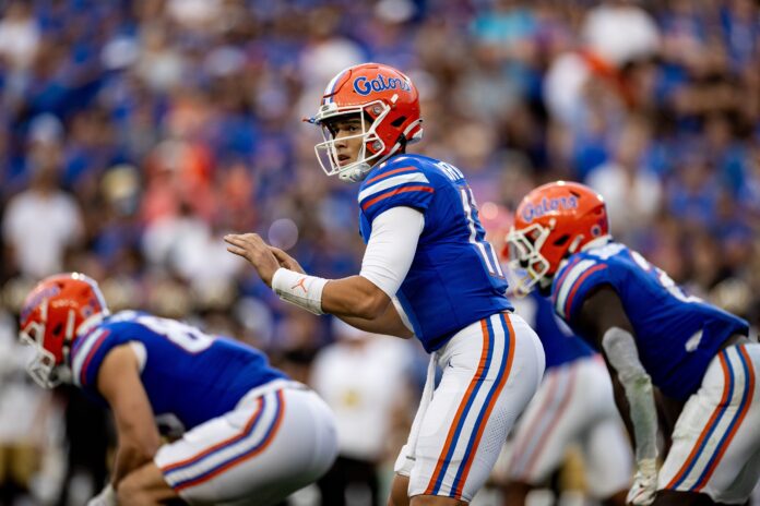 Florida Gators quarterback Max Brown (17) looks for a playcall during the second half against the Vanderbilt Commodores.