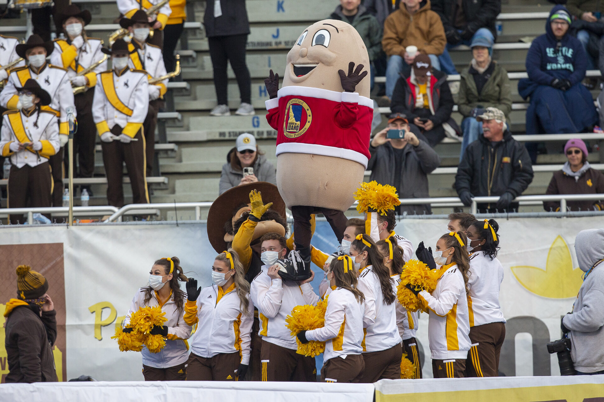 Our 2023 college football bowl selection tracker keeps you up to date with which teams are going where for the most wonderful season of them all.