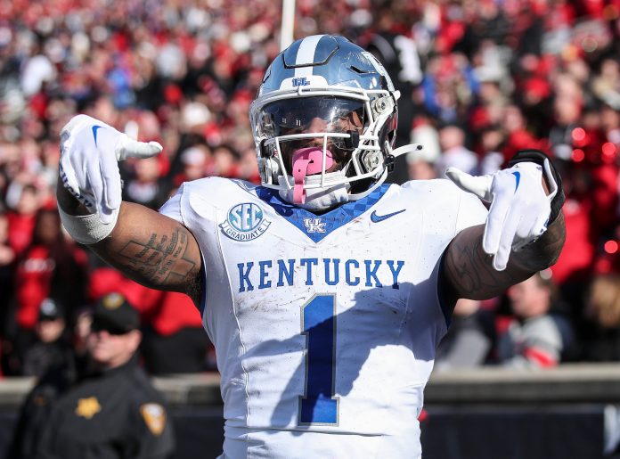 Who wins when Clemson and Kentucky collide on Friday afternoon? Step this way for the latest odds, DFS picks, and a Gator Bowl prediction.
