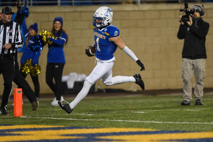 Jadon and Jaxon Janke -- the Janke twins -- are a double threat at wide receiver for a South Dakota State side searching for successive FCS titles.