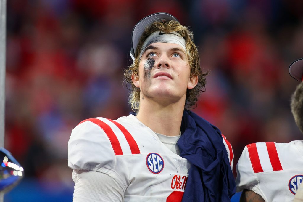 NIL Mega Deal Ole Miss QB Jaxson Dart Inks NIL Deal With Private Jet