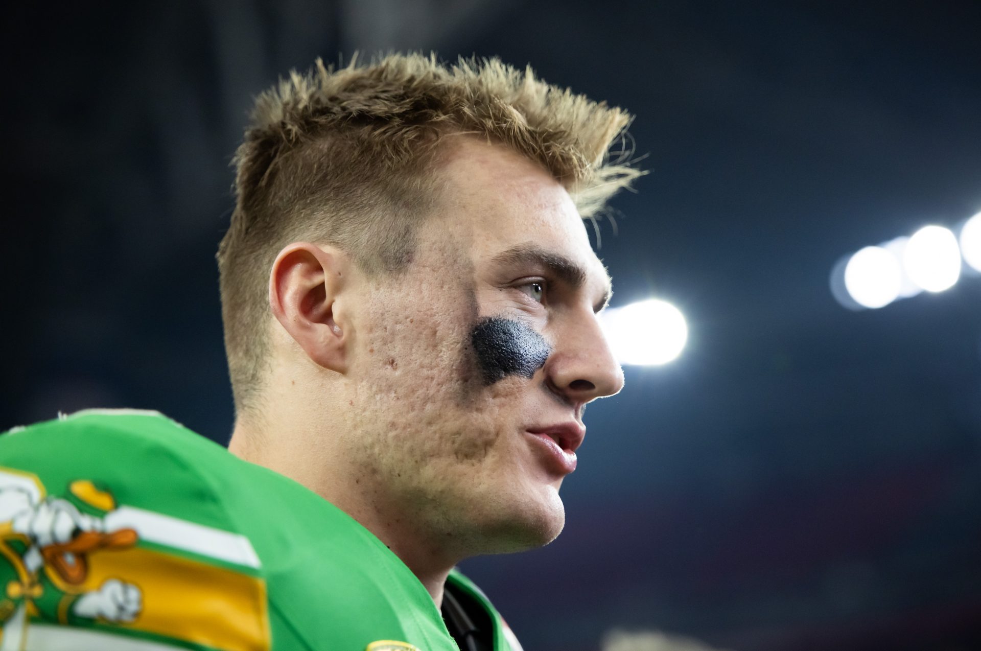 Jan 1, 2024; Glendale, AZ, USA; Oregon Ducks quarterback Bo Nix (10) against the Liberty Flames during the 2024 Fiesta Bowl at State Farm Stadium. Mandatory Credit: Mark J. Rebilas-USA TODAY Sports