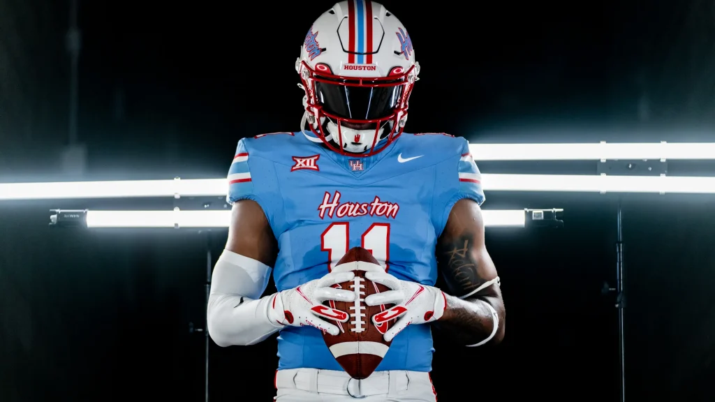 College Football Uniforms: Houston Cougars Defy NFL, Add Blue Uniform ...