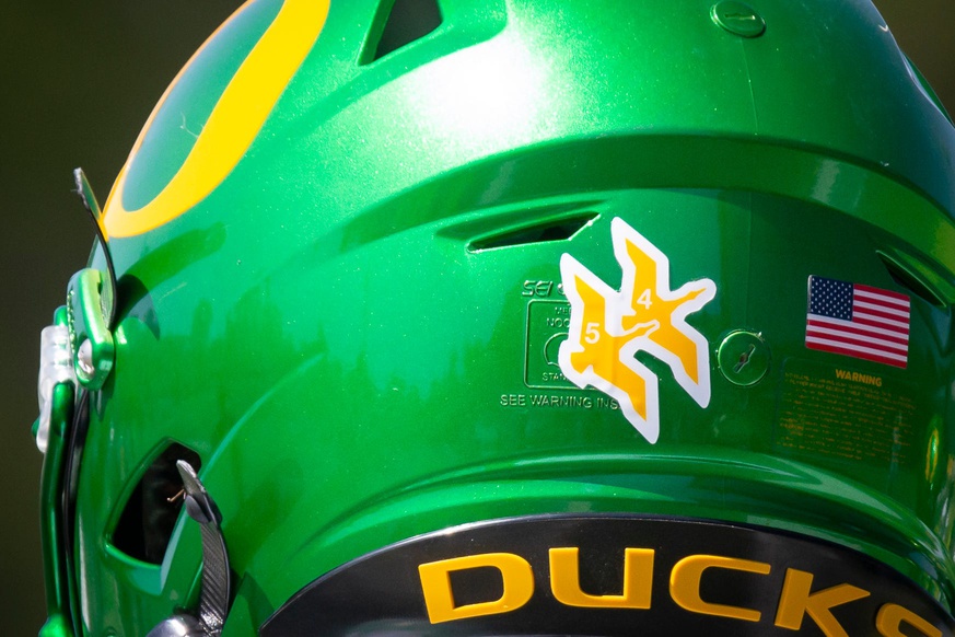 The Oregon Ducks will honor the late Khyree Jackson and Spencer Webb in the 2024 college football season in a unique way.