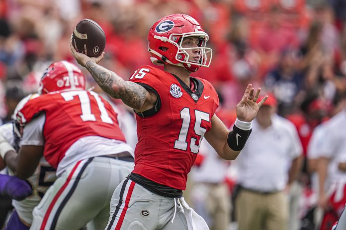 Georgia vs. Kentucky takes center stage in Week 3 of SEC college football. Who has the edge in this matchup? Check out our Georgia vs. Kentucky prediction.