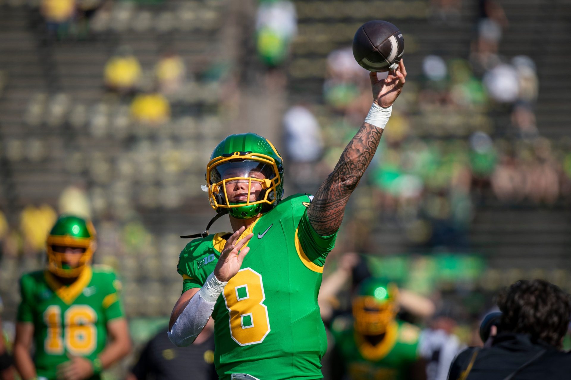 Oregon Ducks quarterback Dillon Gabriel throws out a pass during warm ups as the Oregon Ducks host the Idaho Vandals.