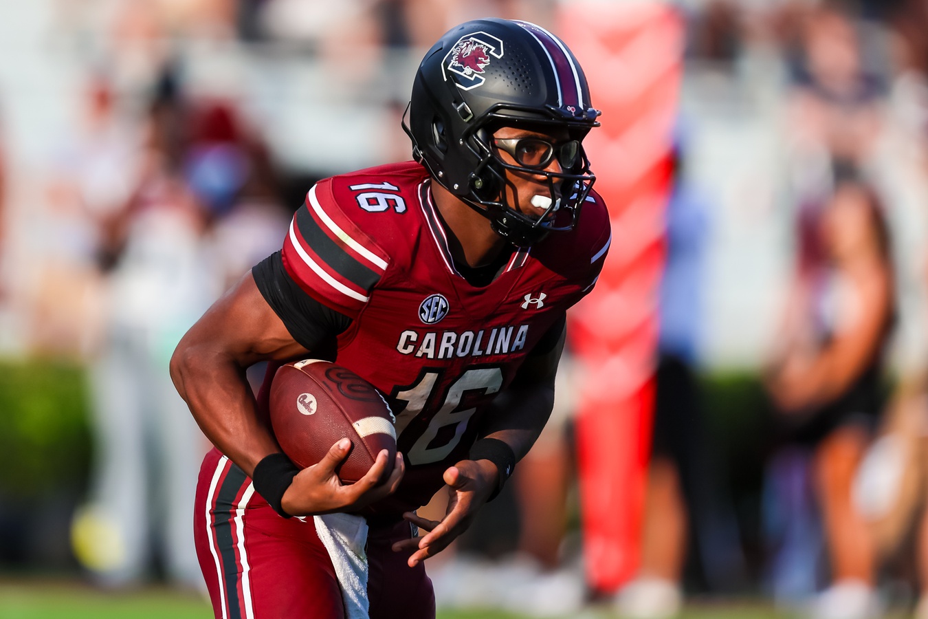 South Carolina Gamecocks quarterback LaNorris Sellers (16) rushes against the Old Dominion Monarchs in the second quarter at Williams-Brice Stadium. Mandatory Credit: Jeff Blake-USA TODAY Sports