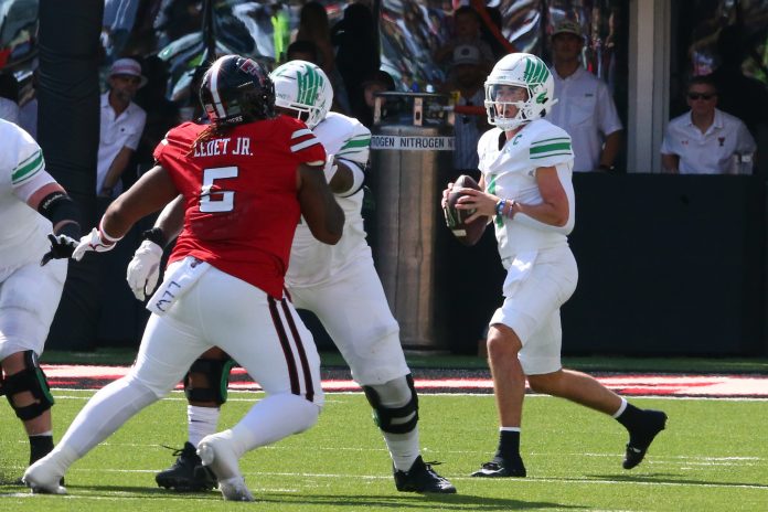 Who has thrown the longest passes in college football this season? Let's take a look at those who have nearly reached the full length of the field this season.