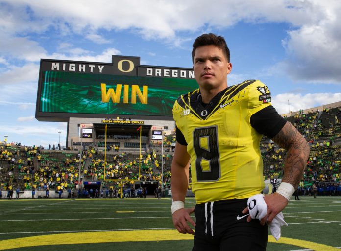 The latest Heisman Odds indicate a new leader in the clubhouse: Oregon QB Dillon Gabriel. See how much of a lead Gabriel has built on Cam Ward and the rest.