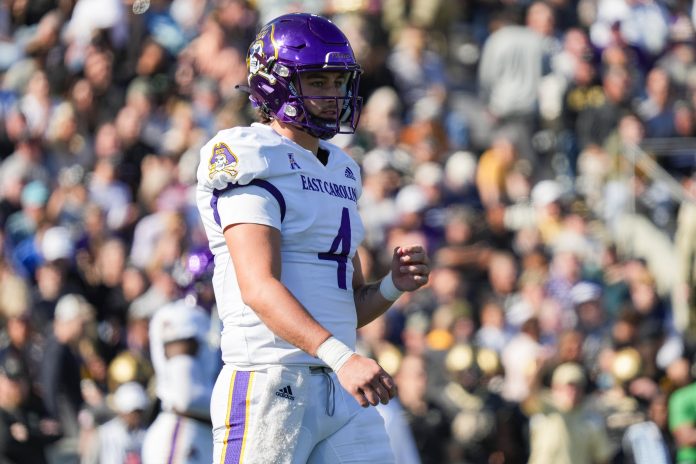 East Carolina Pirates quarterback Katin Houser (4) reacts during the second quarter against the Army Black Knights at Michie Stadium.