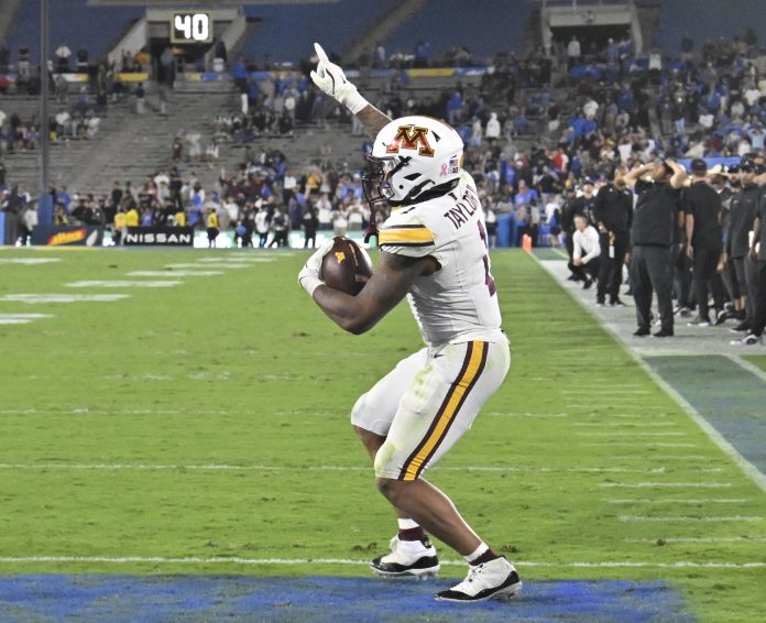 Minnesota vs. Wisconsin Prediction: Gophers Bite Back in the Battle For Paul Bunyan's Axe