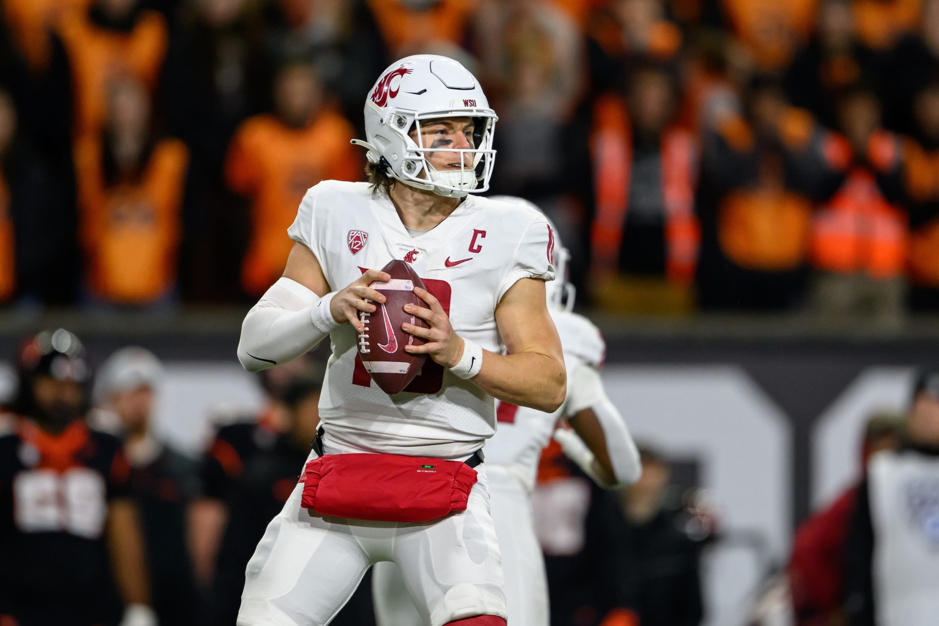 Washington State Cougars quarterback John Mateer (10) sets up to pass during the third quarter against the Oregon State Beavers at Reser Stadium.