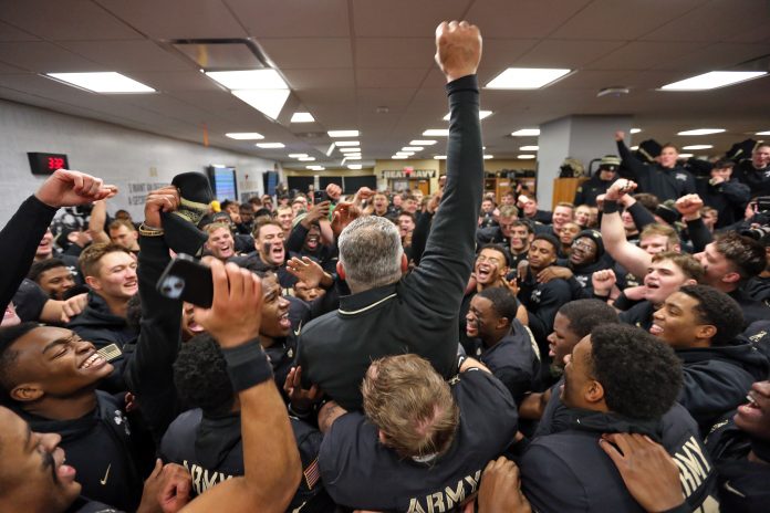 The final AAC Football Standings indicate the power of Army and how the Black Knights can become the first AAC newcomer to win the conference in their first season.