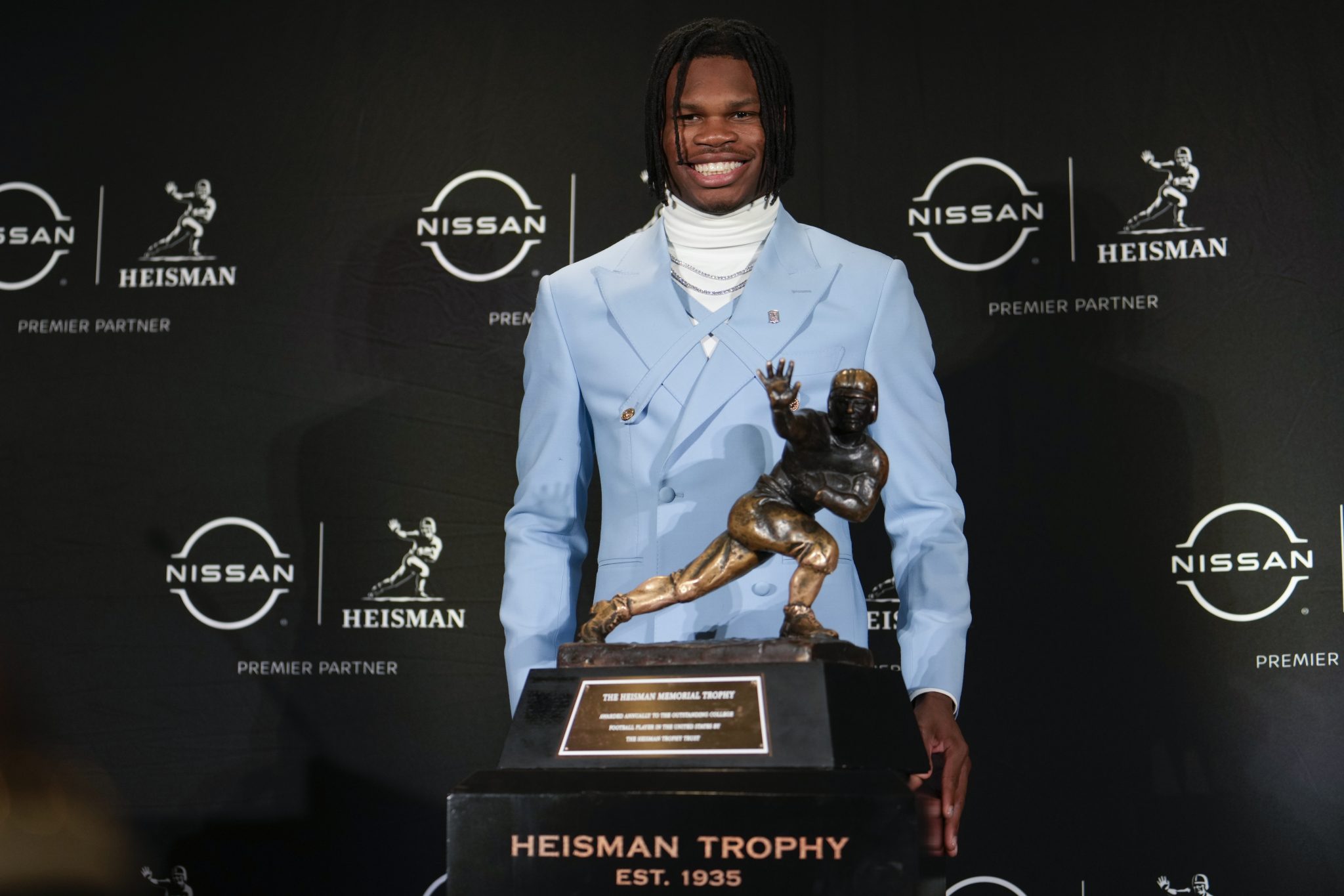 Colorado Football's Travis Hunter Wins 2024 Heisman Trophy