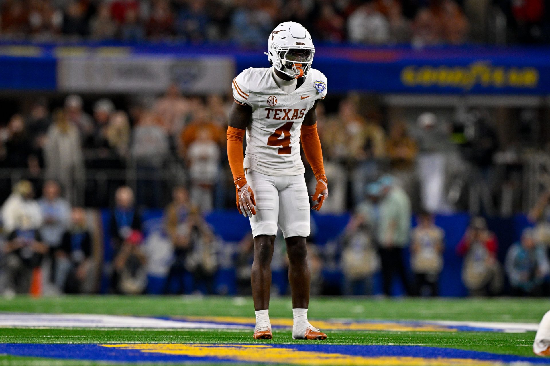 Top safeties to watch at the 2025 Senior Bowl, including Toledo’s Maxen Hook—a hidden gem with NFL potential, and Texas' star SAF Andrew Mukuba.