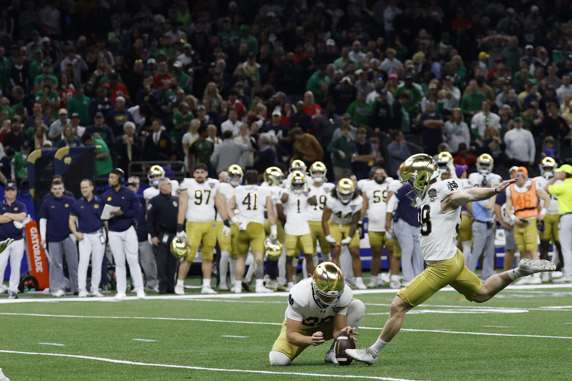 'You're That Dude!' - Pat McAfee's Electric College Football Call as Mitch Jeter Nails Game-Winner For The Brand