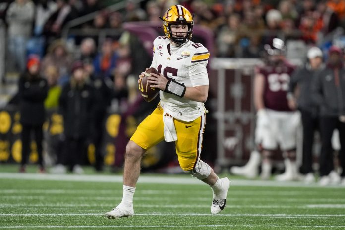 Minnesota Golden Gophers quarterback Max Brosmer was honored by coaches after an excellent week of practice at the Shrine Bowl.