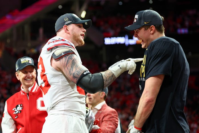 Ohio State superstars Will Howard and Jack Sawyer showed up to Raising Cane's to deliver chicken and smiles to Buckeyes fans.