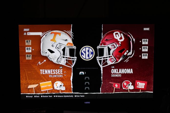 The menu screen for Tennessee versus Oklahoma on EA Sports College Football 25. After 100 simulations, the game favored the Volunteers to win in Norman, Oklahoma.