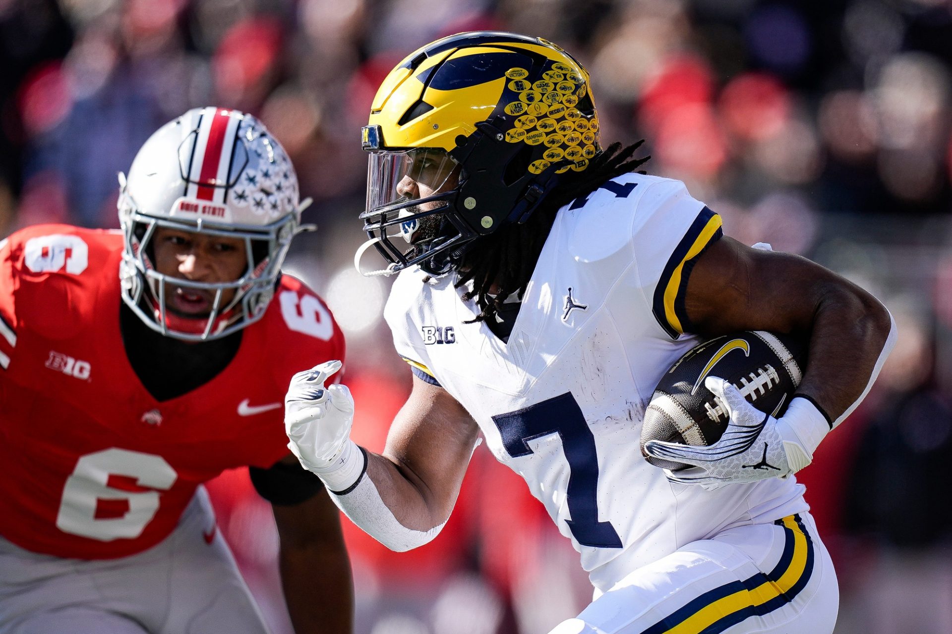 In an interview during Senior Bowl practice, Michigan RB Donovan Edwards trolled the archrival Ohio State Buckeyes.