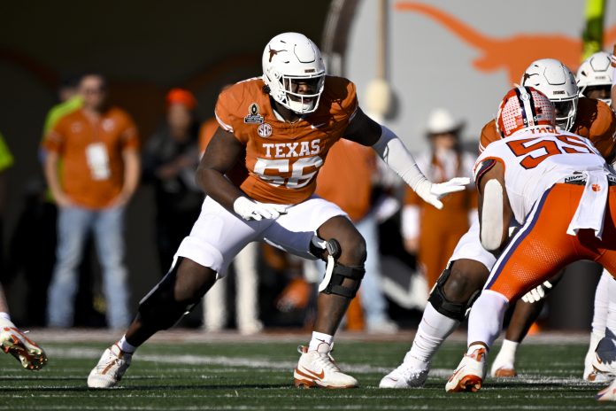 This Cameron Williams scouting report examines a Texas tackle who is steadily moving up boards in the 2025 NFL Draft.