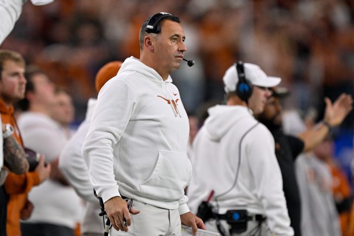 Texas Longhorns head coach Steve Sarkisian during the game between the Texas Longhorns and the Ohio State Buckeyes at AT&T Stadium.