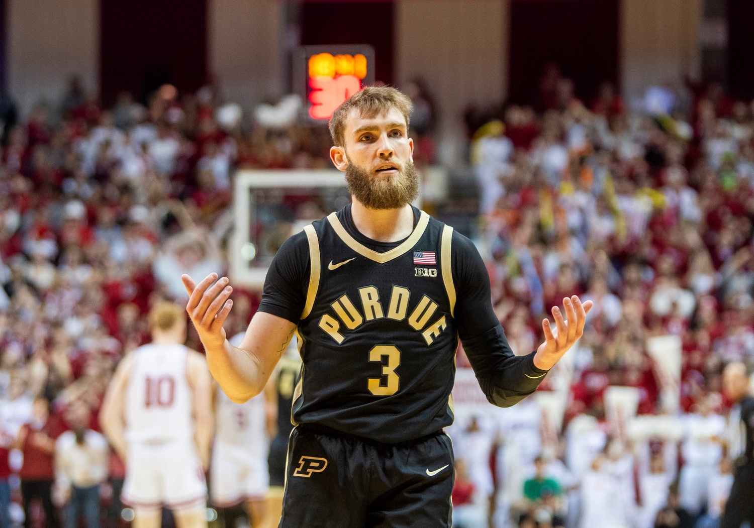 Explore Purdue Boilermaker Braden Smith's remarkable $1.9M NIL valuation, as well as his key sponsorships and net worth growth.