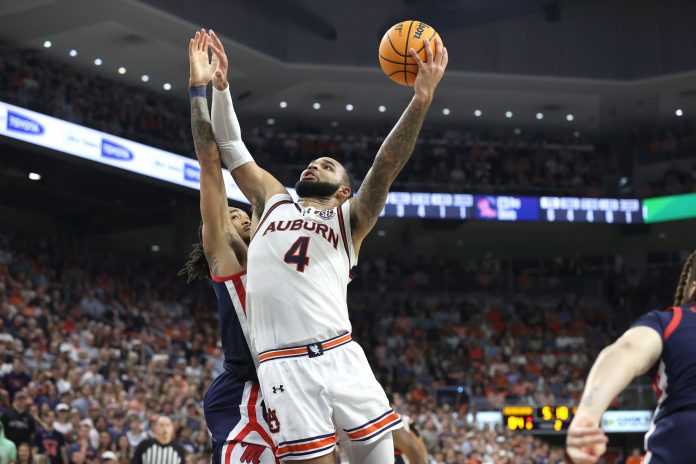 top 10 rebounders in college basketball