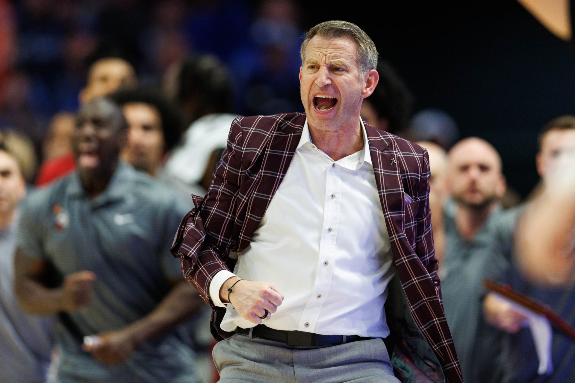 Alabama Crimson Tide head coach Nate Oats celebrates during the second half against the Kentucky Wildcats at Rupp Arena at Central Bank Center.