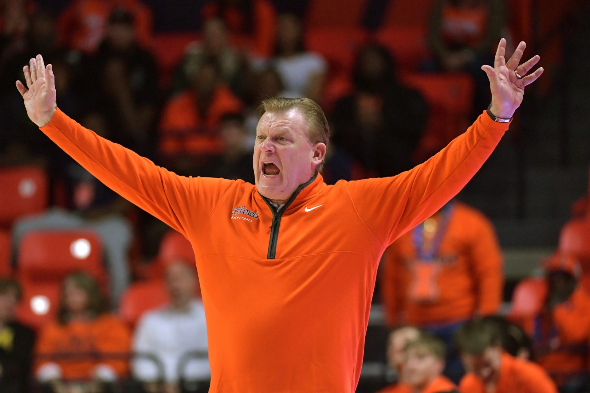 Illinois Fighting Illinois head coach Brad Underwood during the second half against the Iowa Hawkeyes at State Farm Center.