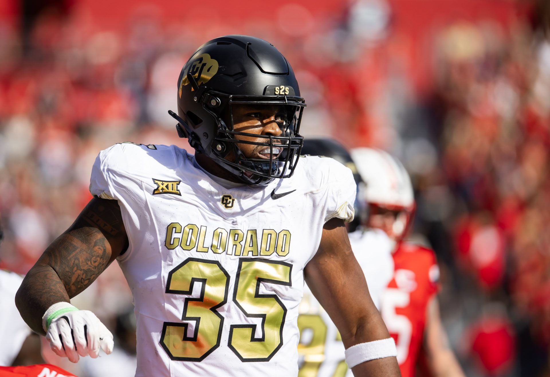 Colorado Buffalos defensive end BJ Green II (35) against the Arizona Wildcats at Arizona Stadium.