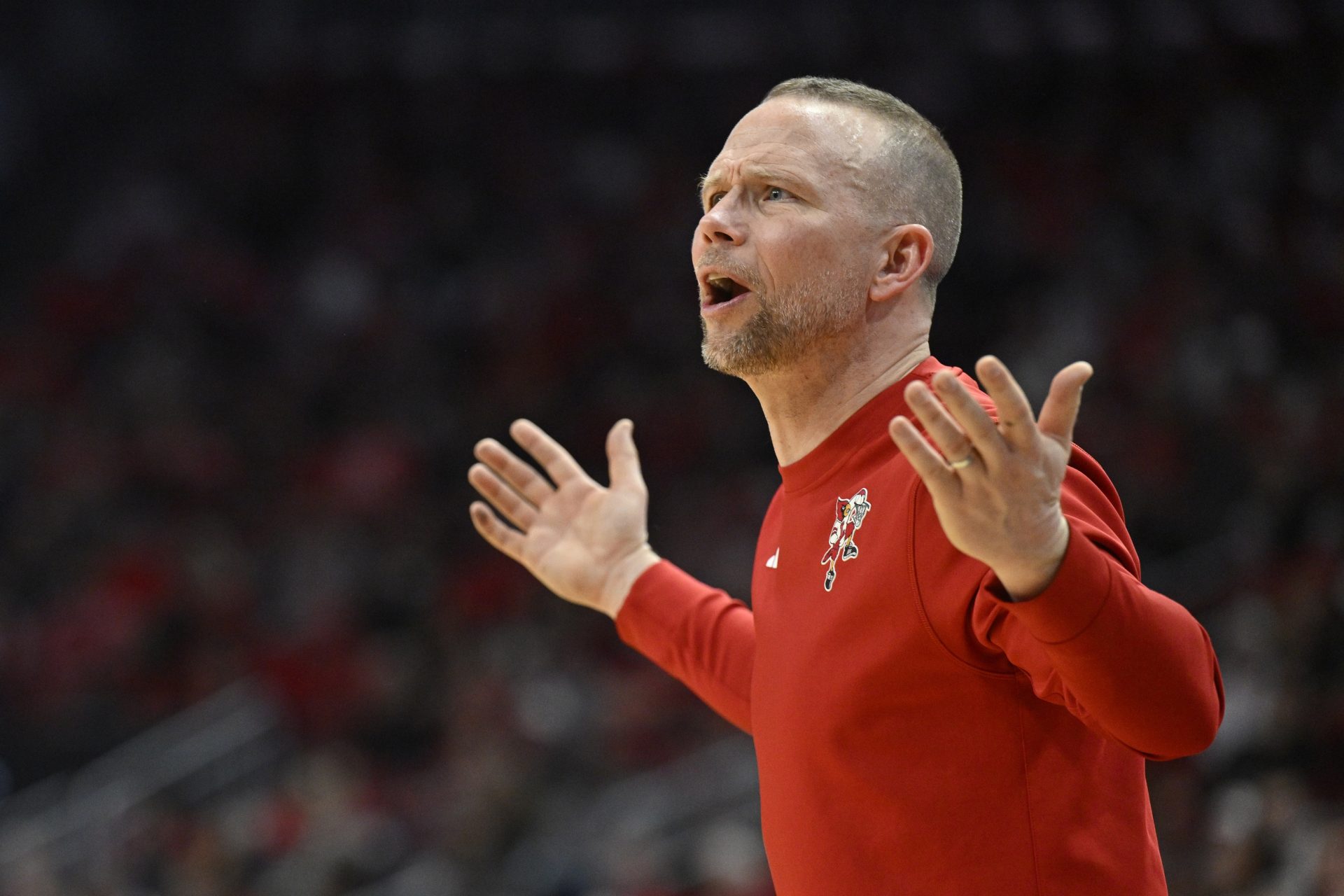 Louisville Cardinals head coach Pat Kelsey reacts during the first half against the Florida State Seminoles at KFC Yum! Center. Louisville defeated Florida State 89-81.