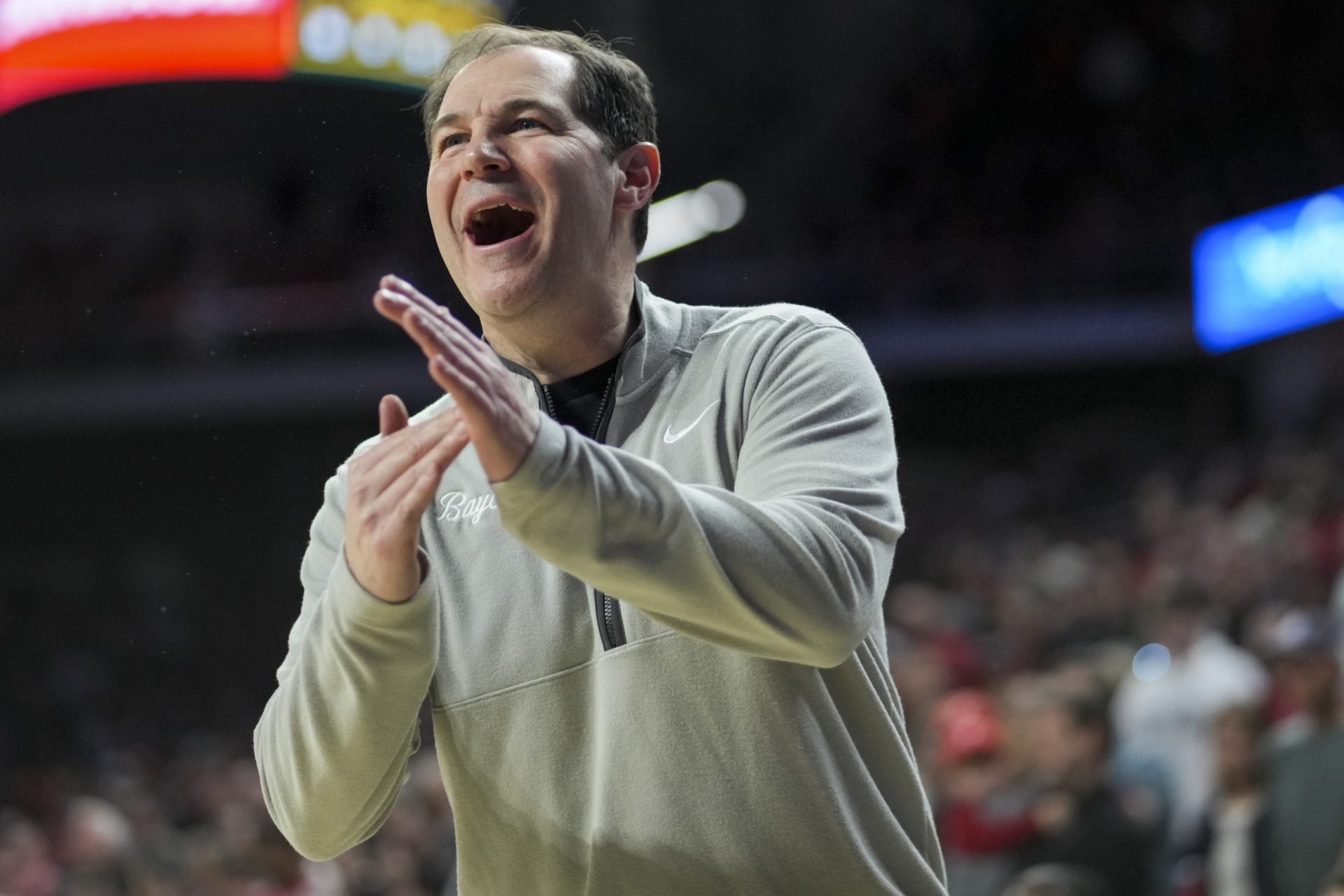 Baylor Bears head coach Scott Drew calls a timeout against the Cincinnati Bearcats in the second half at Fifth Third Arena.