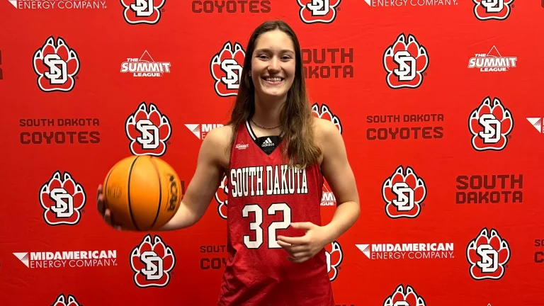 South Dakota Transfer Ruthie Loomis-Goltl Commits to Northern Colorado for Next Season