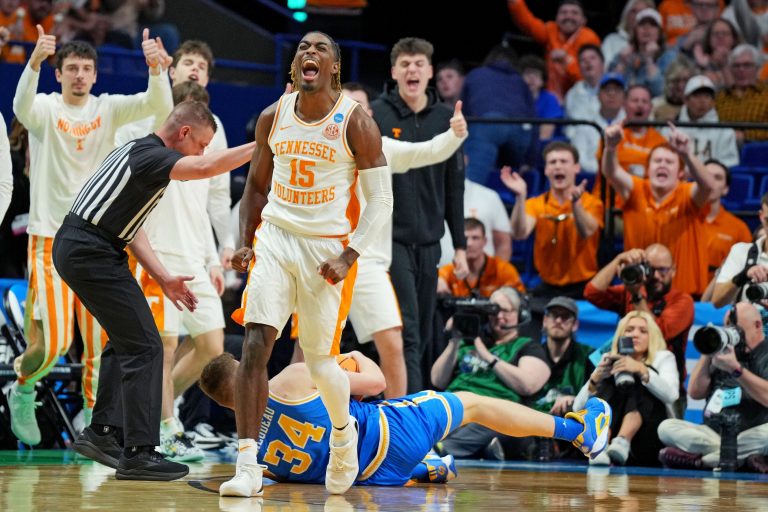 Tennessee Volunteers guard Jahmai Mashack (15) reacts after a play during the first half against the UCLA Bruins in the second round of the NCAA Tournament at Rupp Arena.