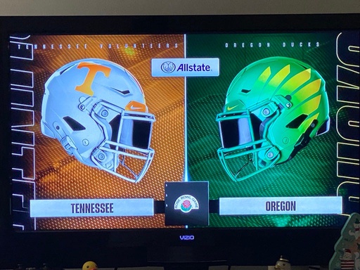 The No. 9 Tennessee Volunteers and the No. 1 Oregon Ducks, matched up here for an EA Sports College Football 25 simulation, could face off in the Rose Bowl in Pasadena, California, on Jan. 1.