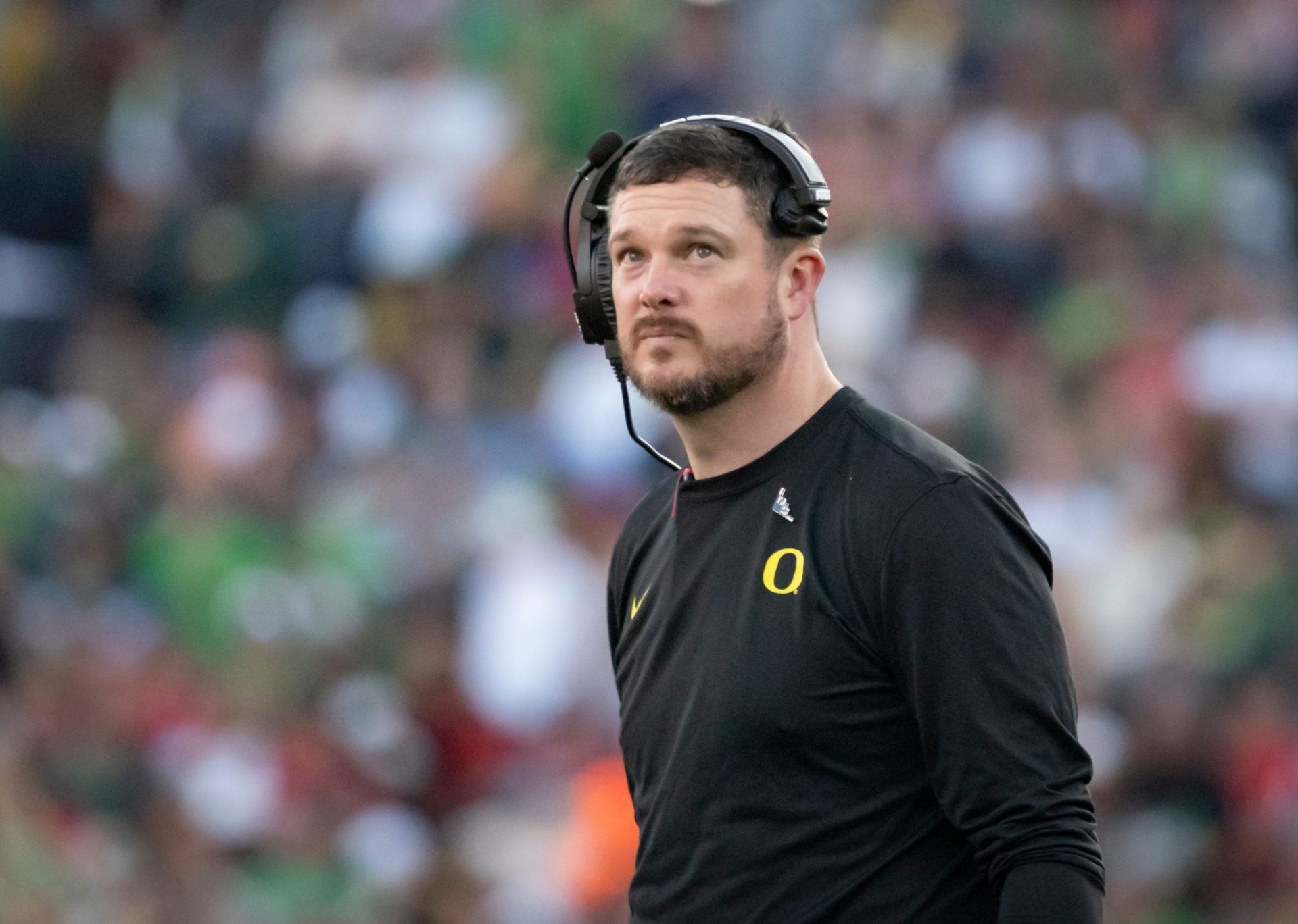 Oregon head coach Dan Lanning looks to the clock towards the end of the first half as the Oregon Ducks face the Ohio State Buckeyes Wednesday, Jan. 1, 2025, in the quarterfinal of the College Football Playoff at the Rose Bowl in Pasadena, Calif.